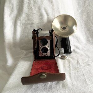 Vintage Estate Argus 35mm Camera w/Detachable Flash & Case UNTESTED